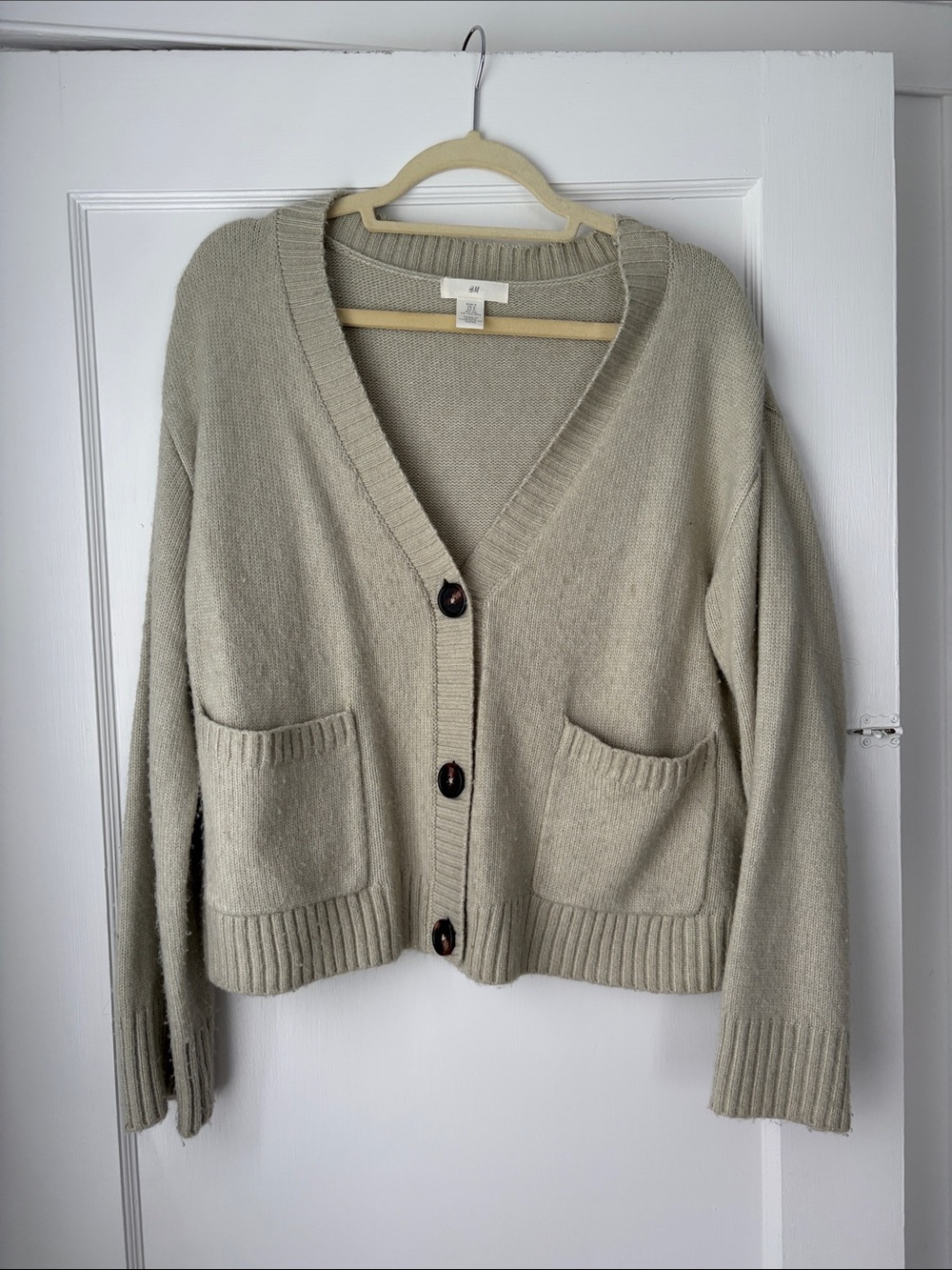 Classic V-Neck Pocket Cardigan Sweater - Light Sage